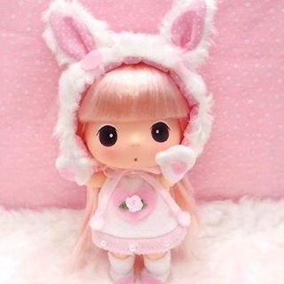 Profile Picture of Annabelle Lu (@annabelle.lu) on Facebook