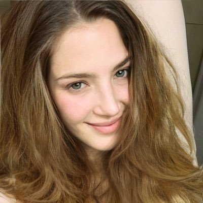 Profile Picture of Ana-Lucía Blaksley (@siempreluli) on Twitter