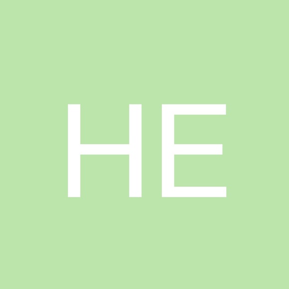 Profile Picture of Hannah Ertl (@marie86hannah) on Poshmark