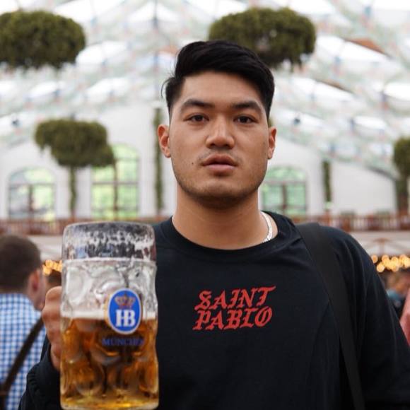 Profile Picture of Matthew Ng (@mcn831) on Poshmark