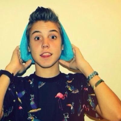 Profile Picture of LoVe YoU CaM (@CeceNguyen) on Twitter