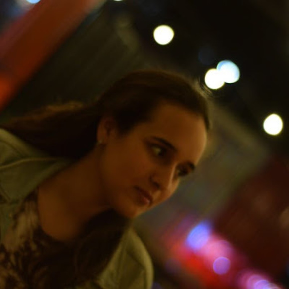 Profile Picture of Isabella Barnabó (@isabellab9903) on Poshmark