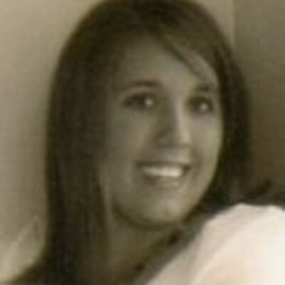 Profile Picture of Andrea Gurekovich (@andrealin327) on Twitter