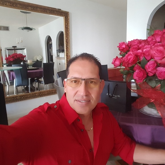 Profile Picture of Oscar Saltos (@oscar6714) on Poshmark