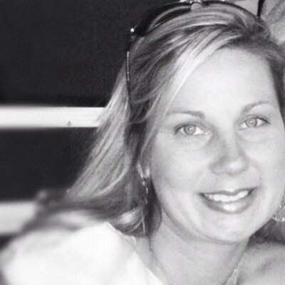 Profile Picture of Suzanne Harless (@harlessthree) on Twitter