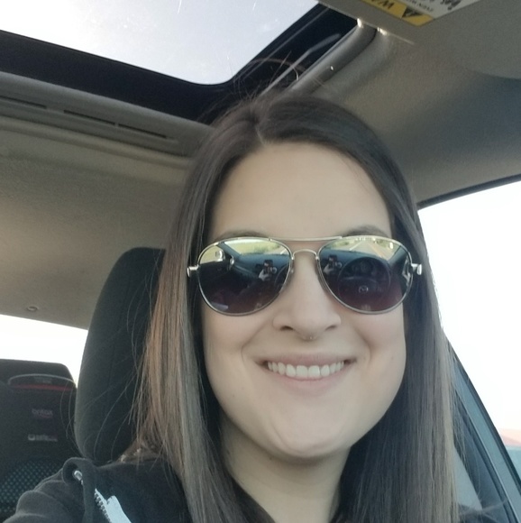 Profile Picture of Kaitlyn Claborn (@kclaborn89) on Poshmark