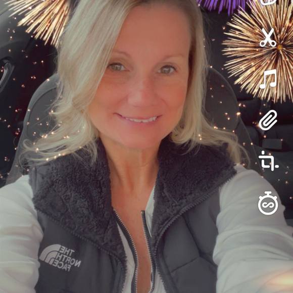 Profile Picture of Kimberly Wenzel (@kwenzel2012) on Poshmark