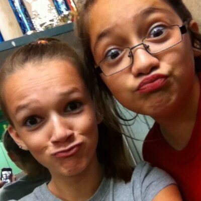 Profile Picture of Danielle Engel (@ohmscheer) on Twitter