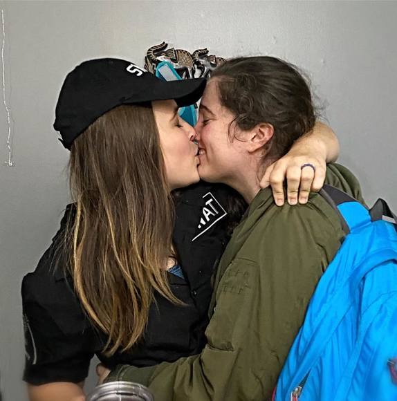 Hp Fluharty - Poshmark Profile Picture of Hp Fluharty (@hpfluharty) on Poshmark