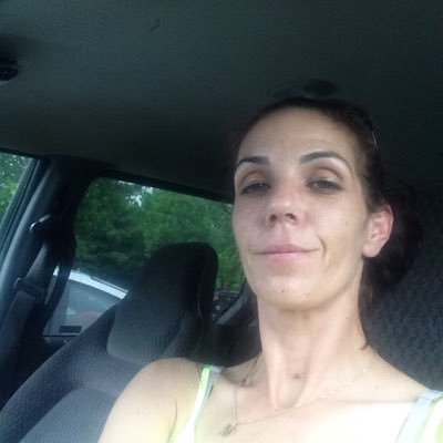 Profile Picture of Miranda Weber (@mirandadh18) on Twitter