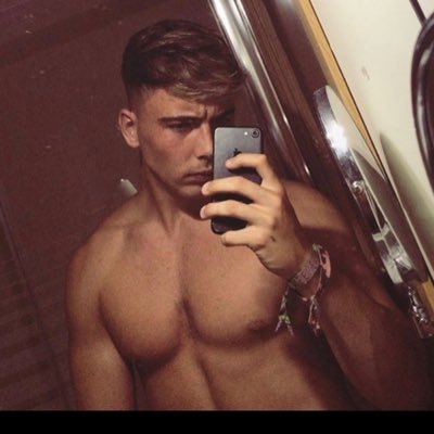 Profile Picture of Joshua Llewellyn (@joshuallewell11) on Twitter