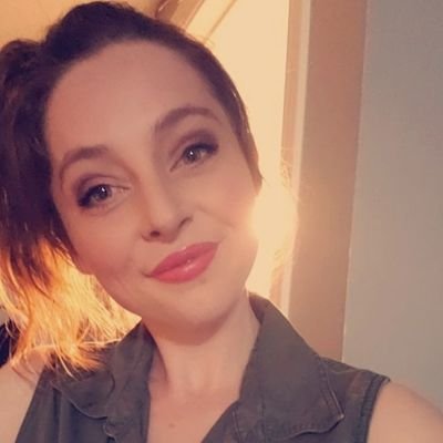 Profile Picture of Danielle Howes (@windwaukher) on Twitter