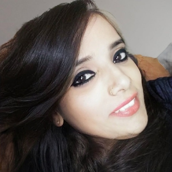 Profile Picture of Sapna Mishra (@sap151) on Poshmark