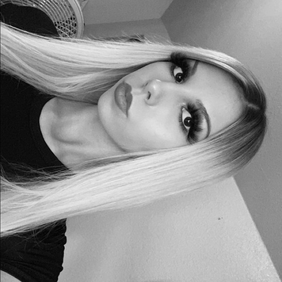 Profile Picture of Olivia Reyna (@livreyna) on Poshmark