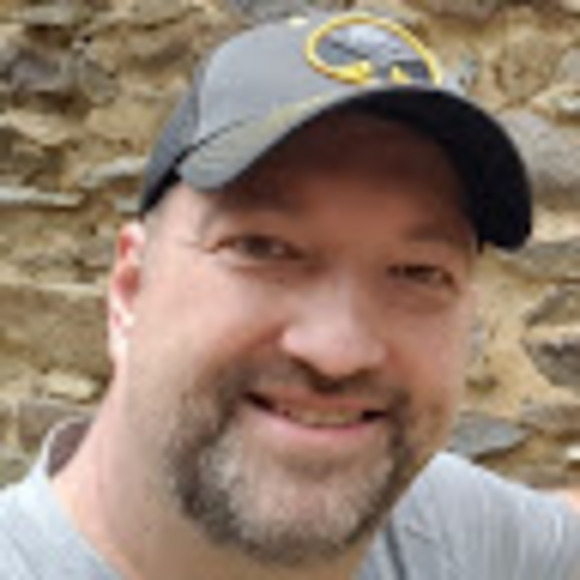 Profile Picture of Steve Thompson (@thompson_steve) on Poshmark