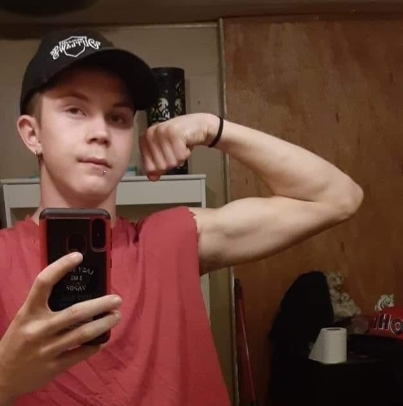 Profile Picture of David Mackey (@dmackey356) on Poshmark