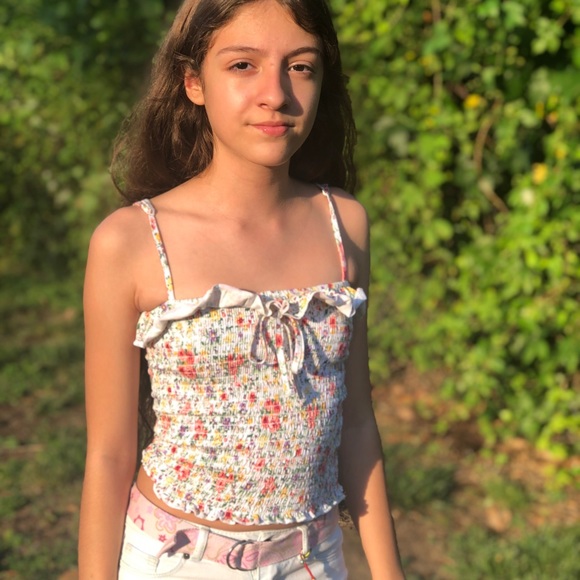 Profile Picture of Alondra Alvarez (@alondraa1926) on Poshmark