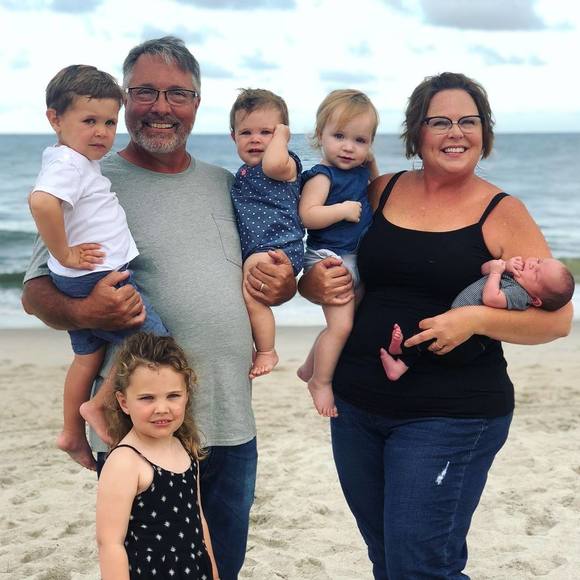 Profile Picture of Tonya Shipes (@tonyashipes) on Poshmark