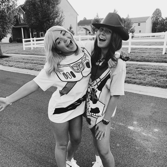 Profile Picture of Katie Detoro (@katiedetoro) on Poshmark