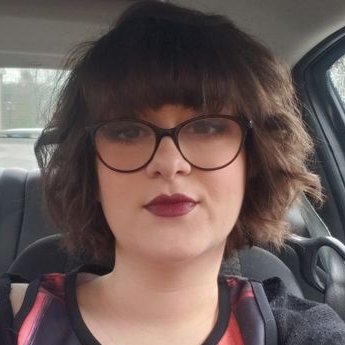 Profile Picture of Hollie Case (@HollieCase16) on Twitter