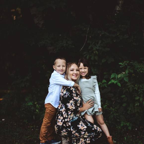 Profile Picture of Brittney Janowiec (@janowbri000) on Poshmark