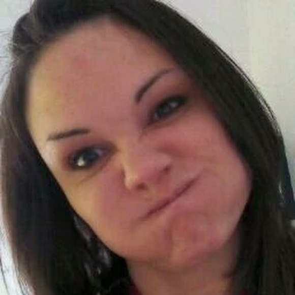 Profile Picture of Jenny Harwood (@jennyharwood) on Poshmark