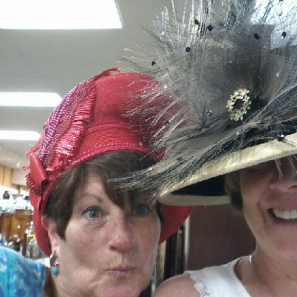 Robin Fangman - Poshmark Profile Picture of Robin Fangman (@robbetay) on Poshmark