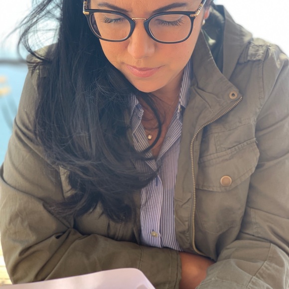 Profile Picture of Louisa Malfavon (@johannamrtz81) on Poshmark