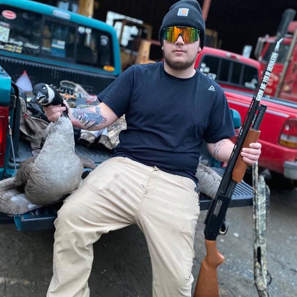 Profile Picture of Jeremy Wise (@guchggfcvv) on Poshmark