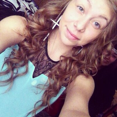 Profile Picture of Celine Gonzalez  ✌ (@CelineGonzalez9) on Twitter