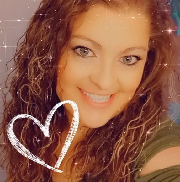 Profile Picture of Shelly Graves (@gravesboss1) on Poshmark