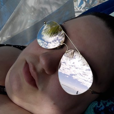 Profile Picture of Kristine Maynard (@drummermajor03) on Twitter