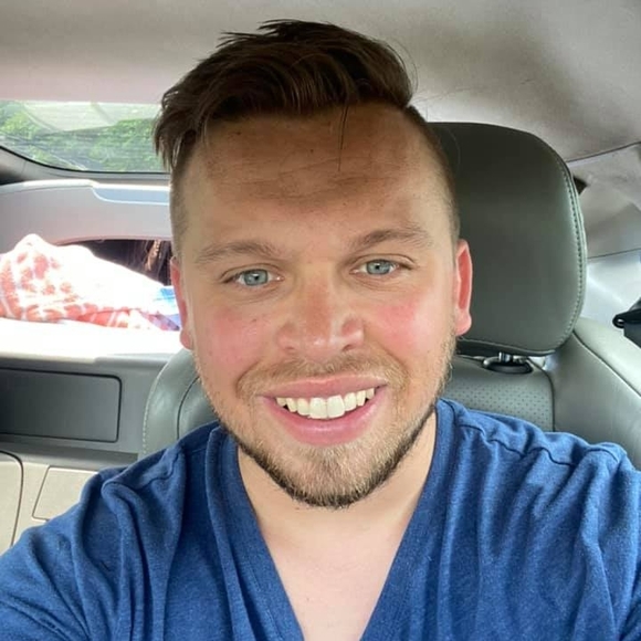 Profile Picture of Sean Mulvihill (@seanmulv87) on Poshmark