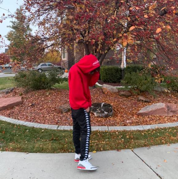 Profile Picture of Chris Arias (@chrisariashshs) on Poshmark