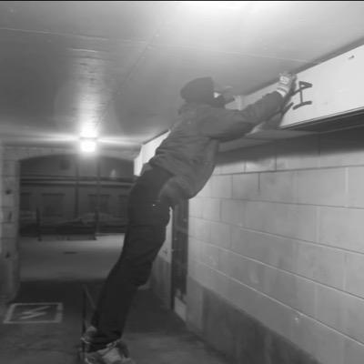 Profile Picture of Ajdjfjsnsb (@mark_murawski52) on Twitter