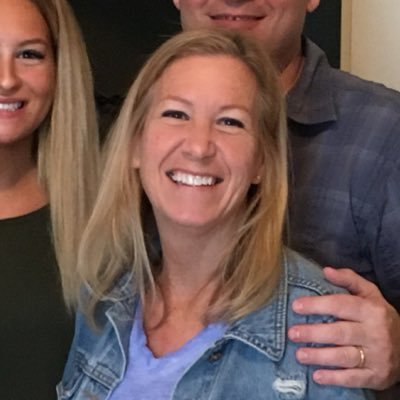 Profile Picture of Dawn Fitzsimmons (@JustaMomNtx) on Twitter
