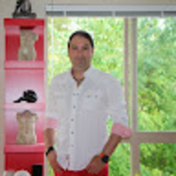 Profile Picture of Kamy Teymourian (@8097187) on Poshmark