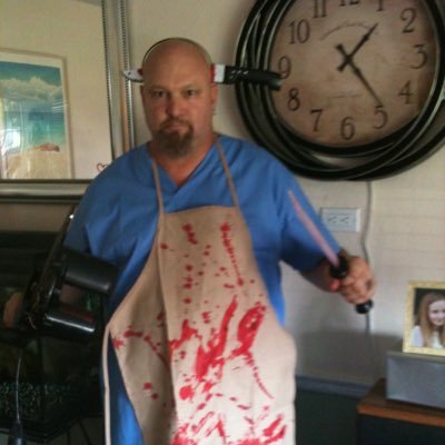 Profile Picture of Simon Barr Sinister (@MervRegan1) on Twitter