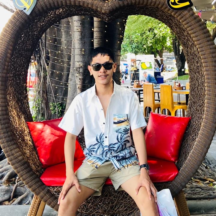 Profile Picture of Robert Rosales (@robert_rosales) on Tiktok