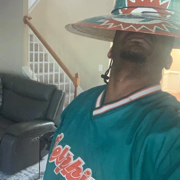 Profile Picture of Shafar Rouland (@shaydaddy305) on Poshmark