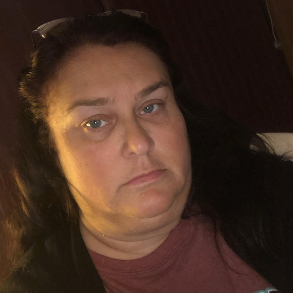 Profile Picture of Debra Long (@debralong962) on Poshmark