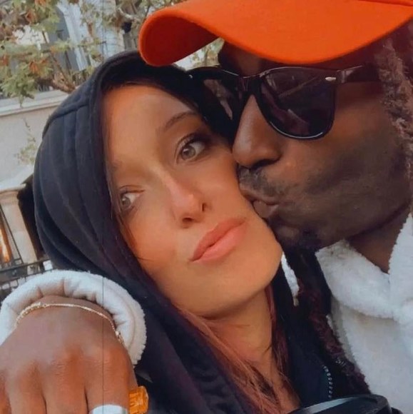 Profile Picture of Lucie Šimoníková (@lucinecka100000) on Poshmark