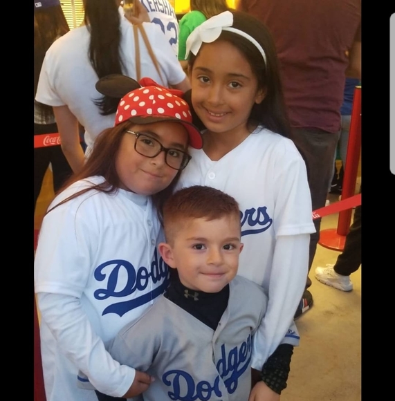 Profile Picture of Gladis Manjarrez (@gladis1228) on Poshmark