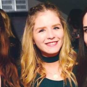 Profile Picture of Lara Hickman (@LaraaJune) on Twitter