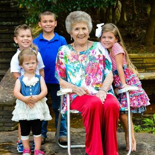 Lisa Wright Yerby - Facebook Profile Picture of Lisa Wright Yerby (@lisawright.yerby) on Facebook