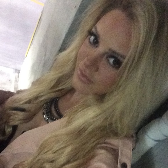 Profile Picture of Erica Coolay (@ericacoolay) on Poshmark