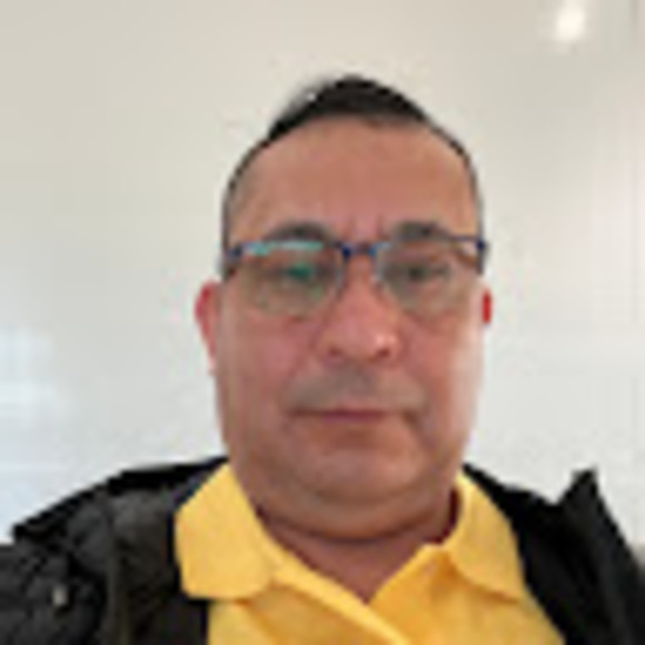 Profile Picture of Hugo Nava (@hugonava993) on Poshmark