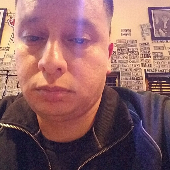 Profile Picture of Ray Hernandez (@ramonski626) on Poshmark