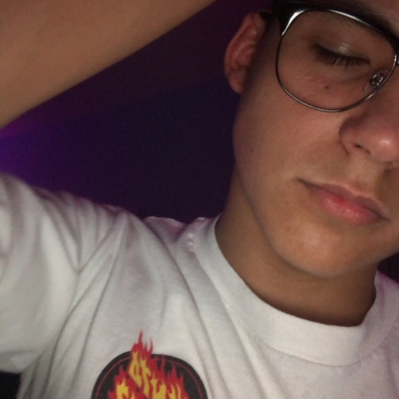 Profile Picture of Damien Felix crespo (@damienfelix) on Poshmark