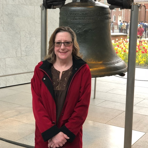 Profile Picture of Suzan Capitelli (@suzan0726) on Poshmark